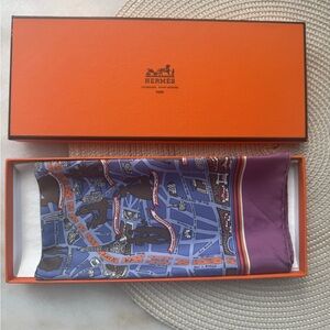 Hermes 40 Les Amoureux de Paris silk scarf